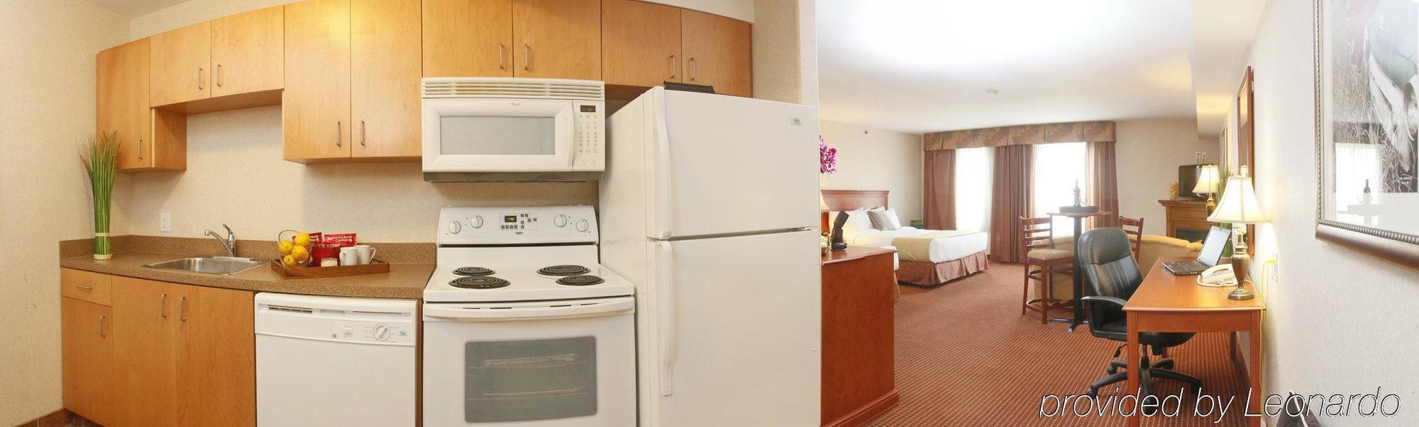 Stonebridge Hotel דוסון קריק מראה חיצוני תמונה