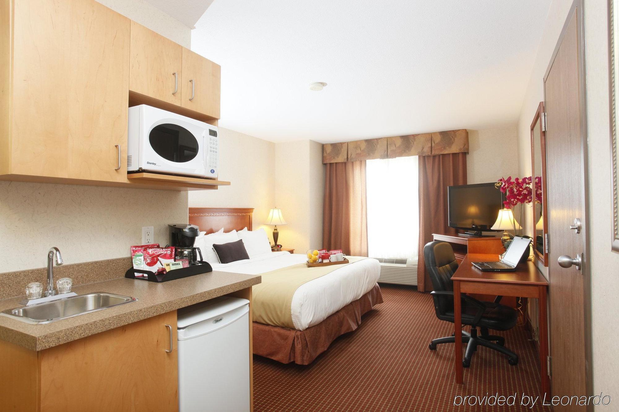 Stonebridge Hotel דוסון קריק מראה חיצוני תמונה