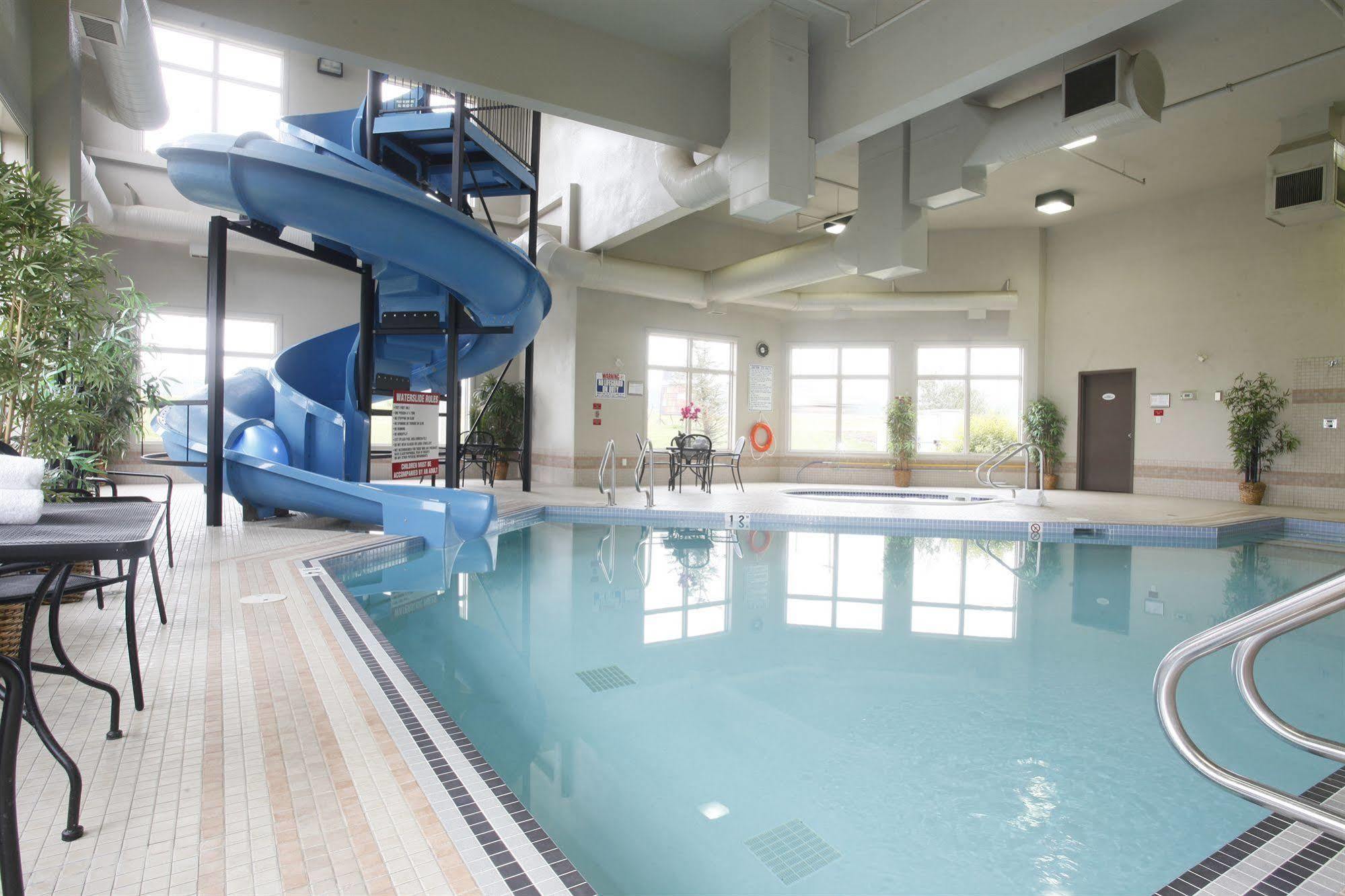 Stonebridge Hotel דוסון קריק מראה חיצוני תמונה