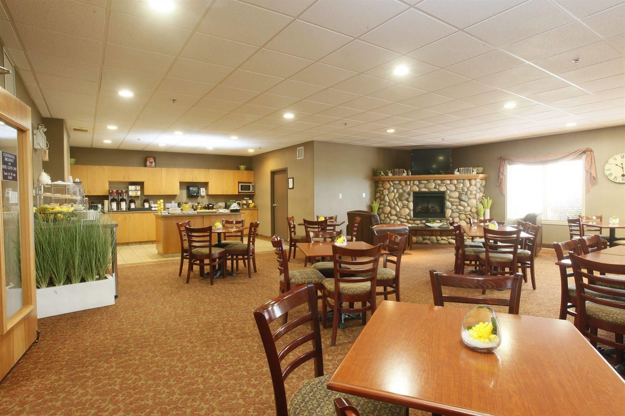 Stonebridge Hotel דוסון קריק מראה חיצוני תמונה